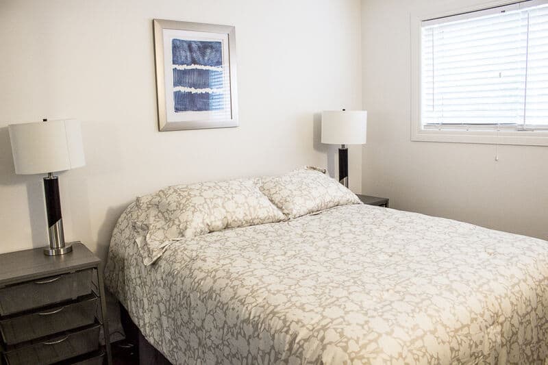 Regina Furnished Housing - 2163 Hamilton Street - Bedroom