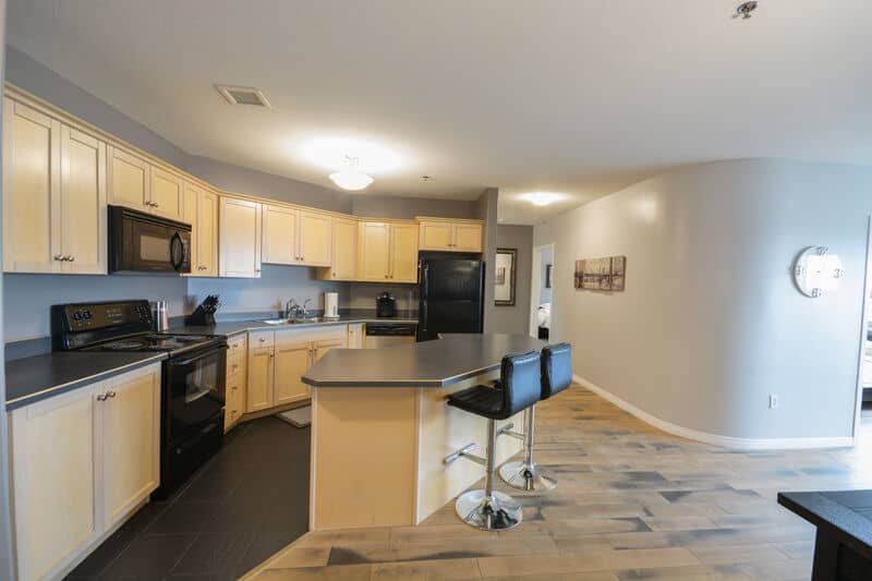 Regina Furnished Housing - TD Penthouse - Kitchen
