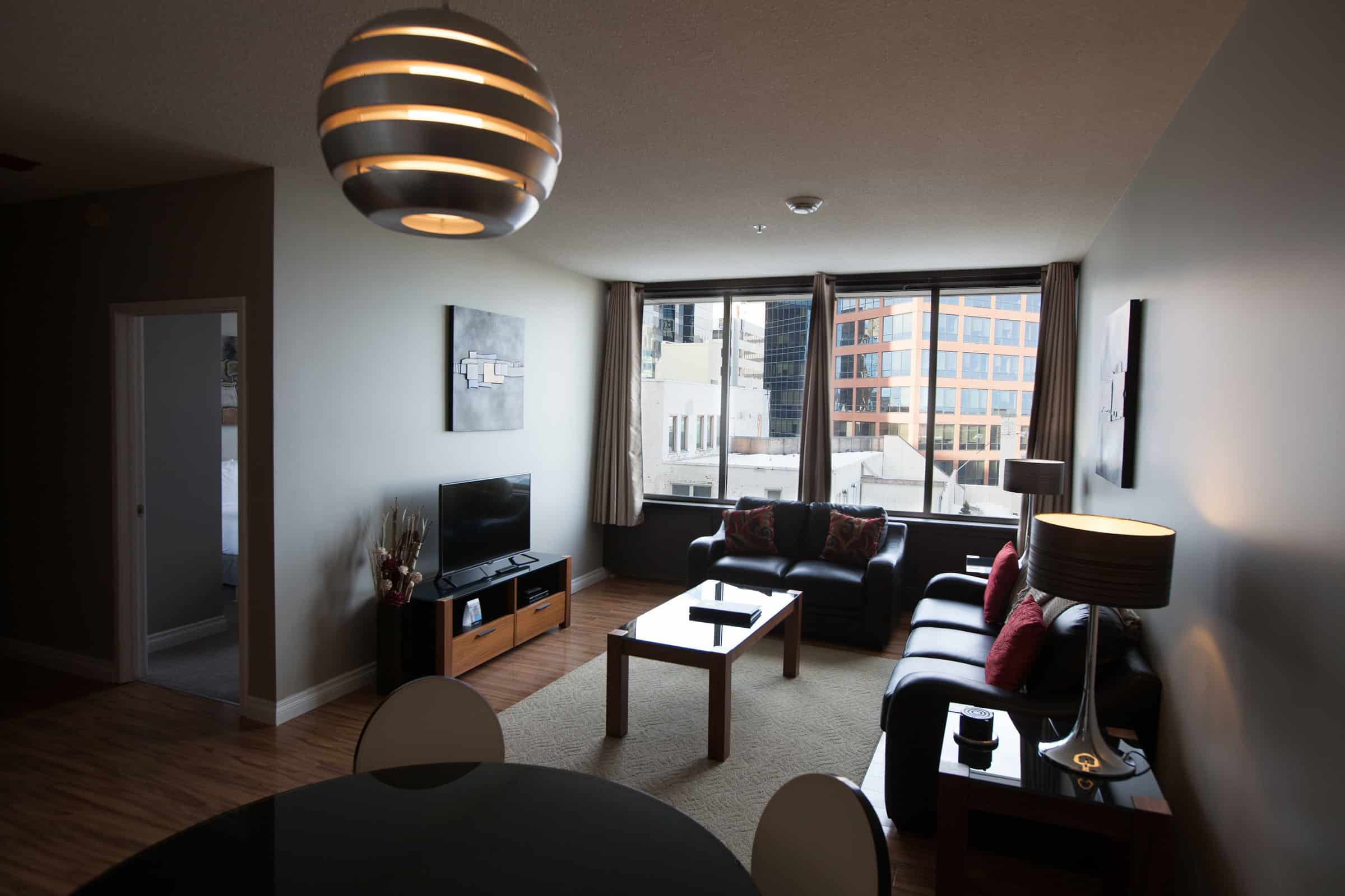 Regina Furnished Housing - The Hamilton - Living Room