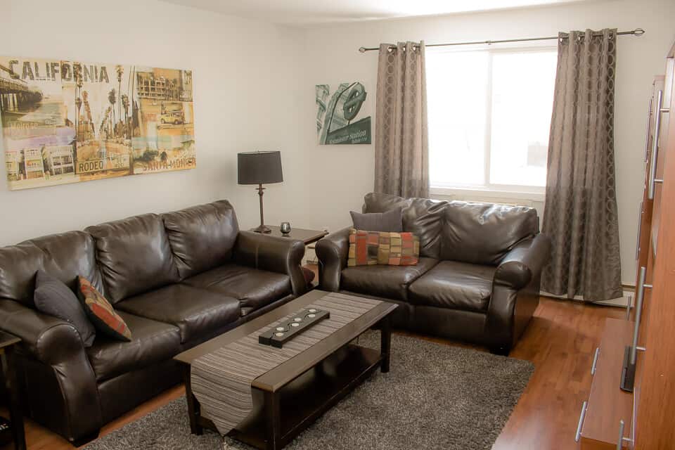 Regina Furnished Housing - 2121 Rae Street - Living Room